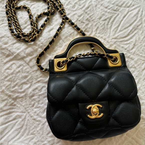 CHANEL authentic Black and Gold Mini Quilted Bag - Picture 1 of 5